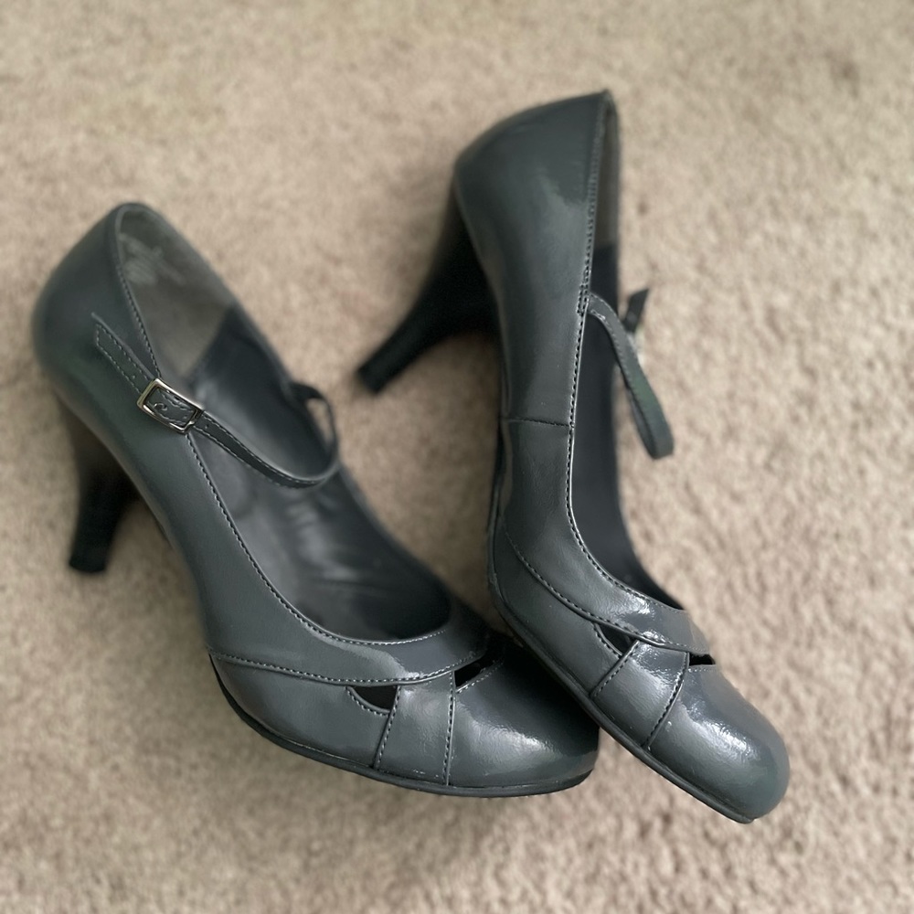 XHILARATION HEELS